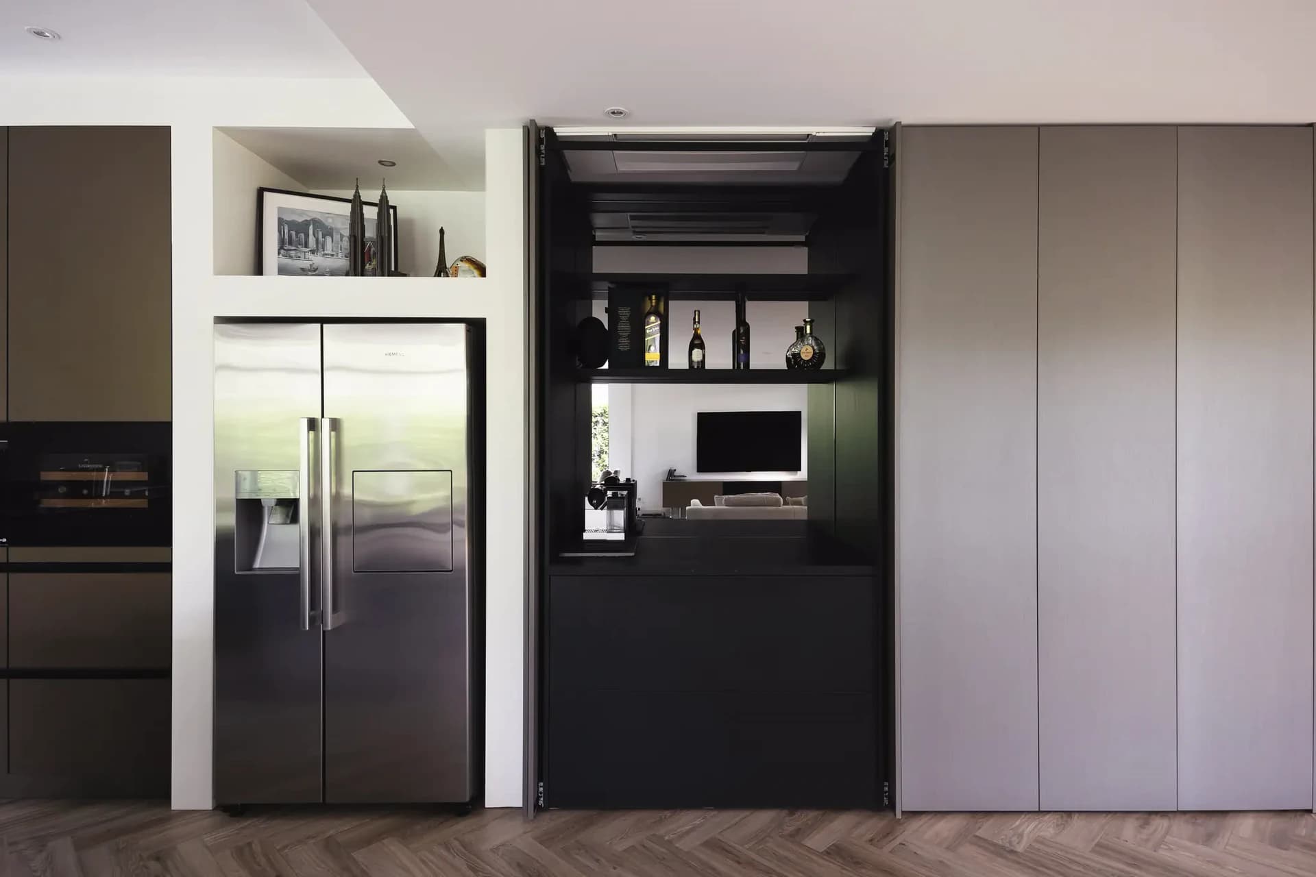 Luxe wandkast in woonkamer