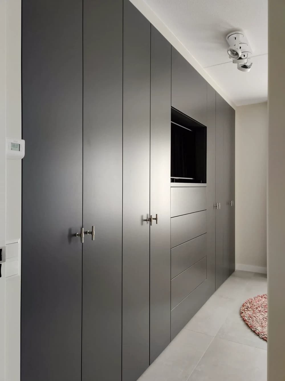 Tv meubel slaapkamer kastenwand