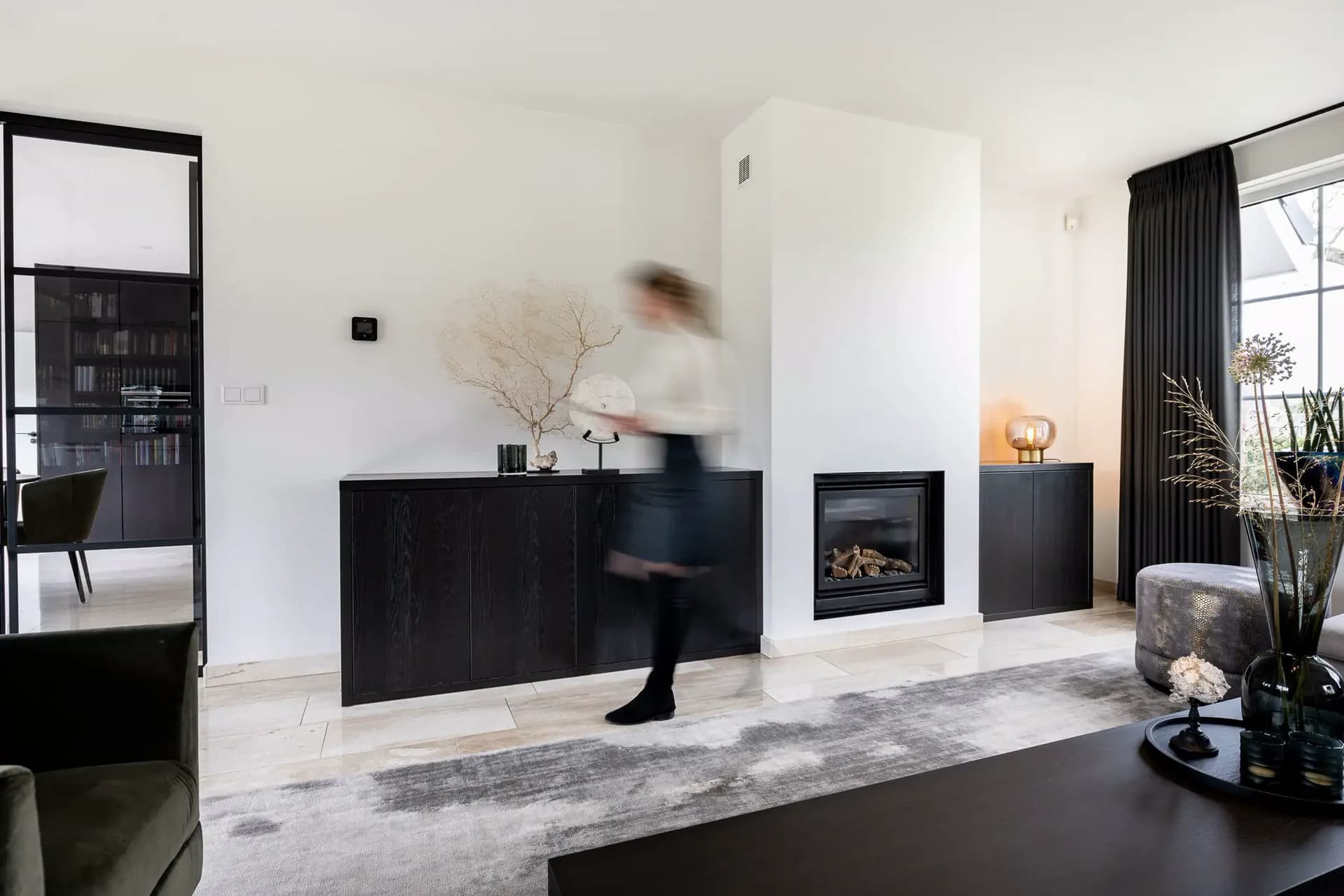 Haardmeubel dressoir in zwart gebeitst eiken