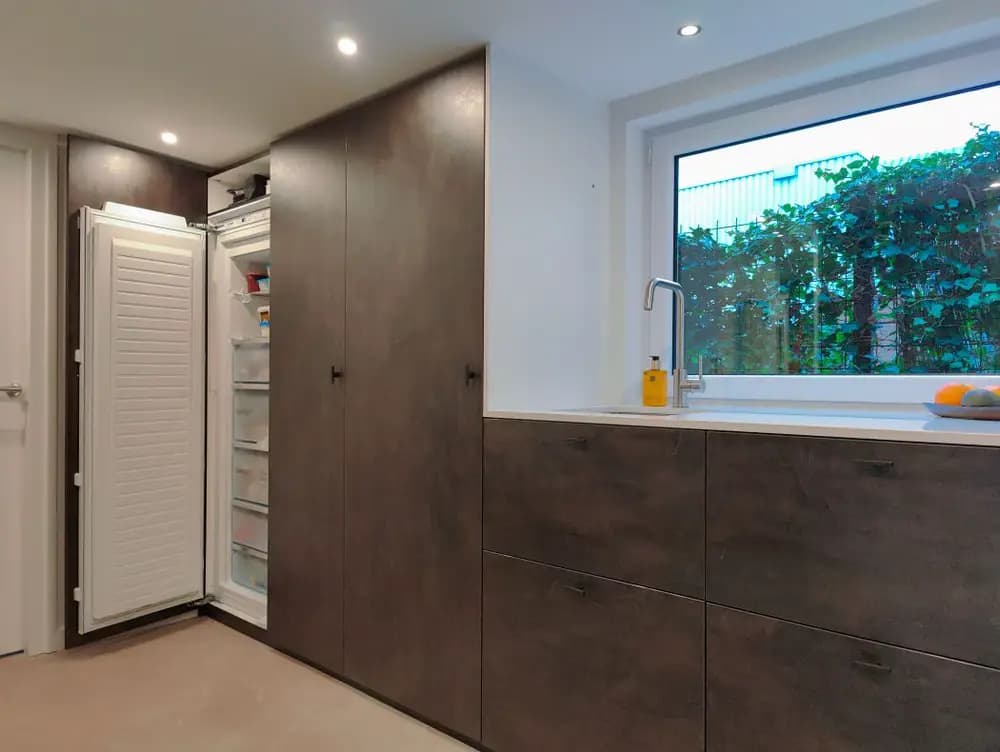 #bijkeukenkast #vriezer #draaideuren