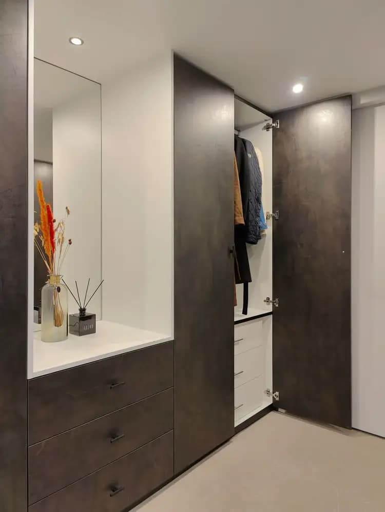 #Barneveld #garderobe #wandkast