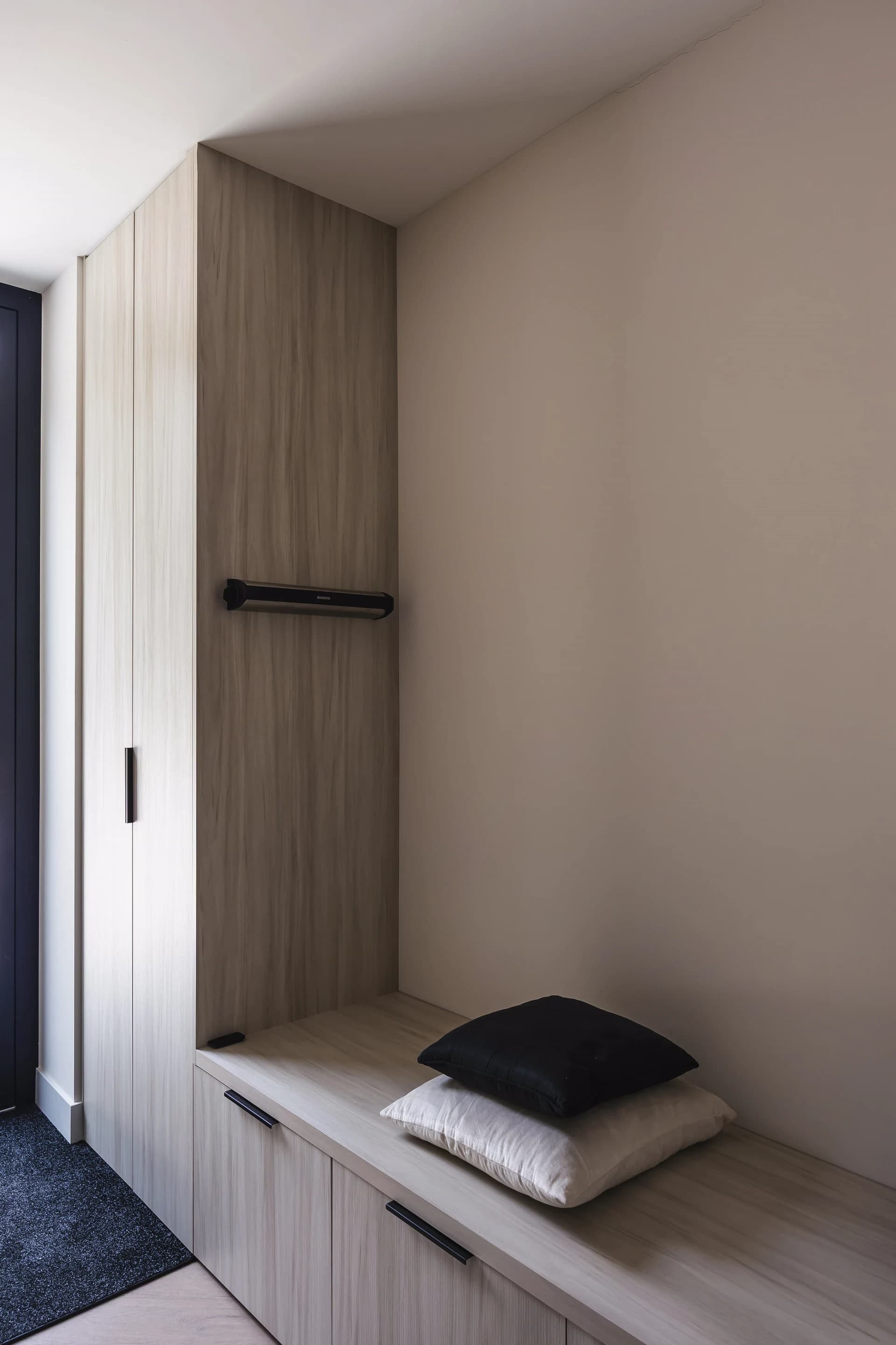 kast op maat voor jassen en schoenen