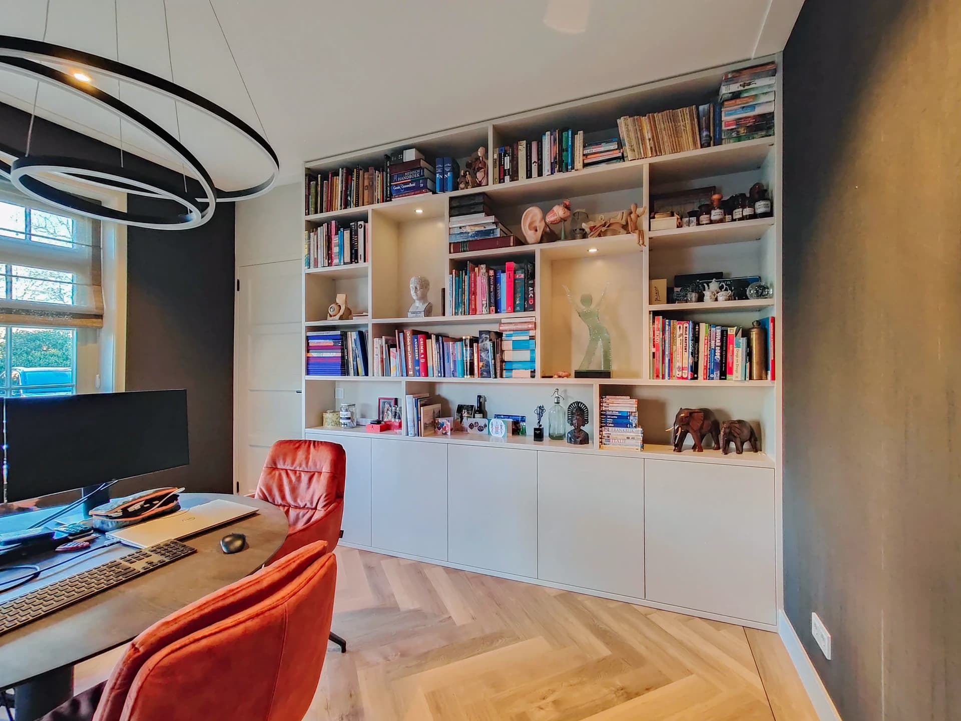 Boekenkast met open vakken