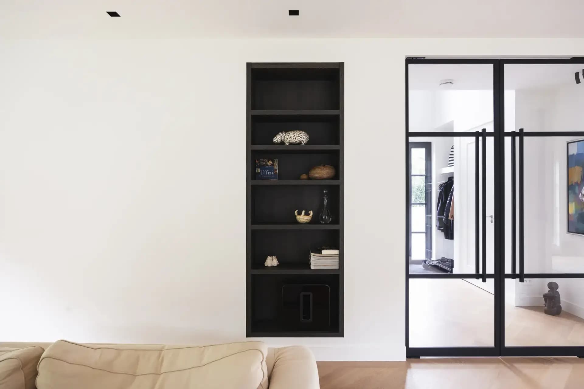 Kast in nis woonkamer