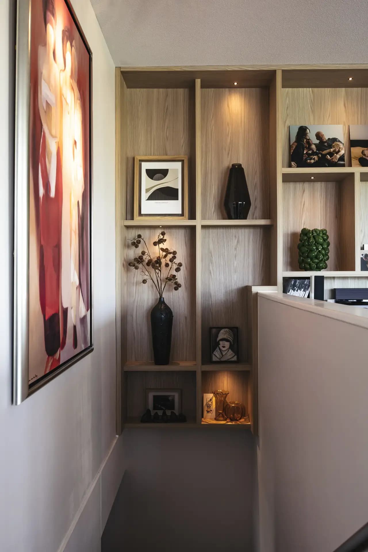 Wandkast met tv om haard