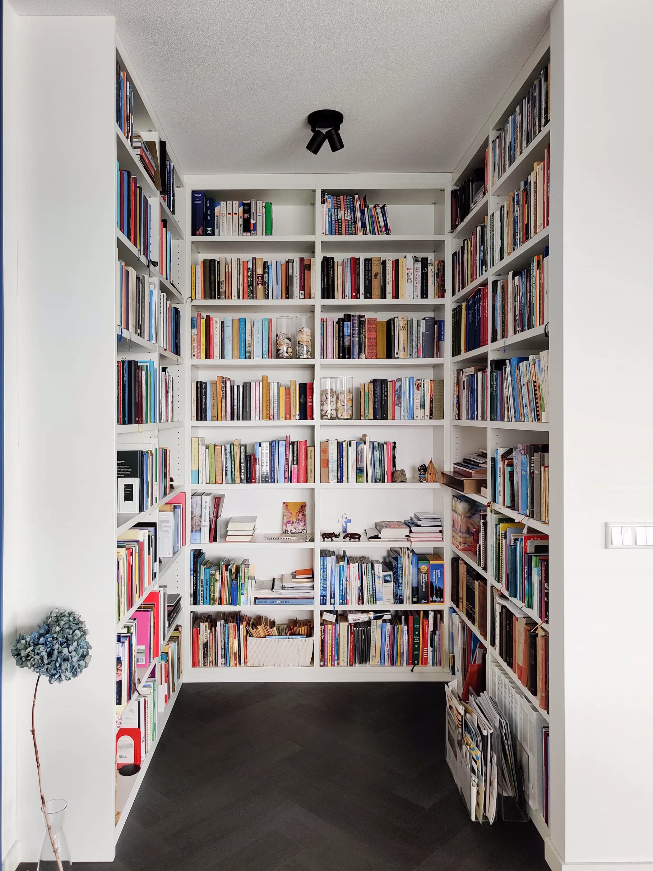 Inloop boekenkast open