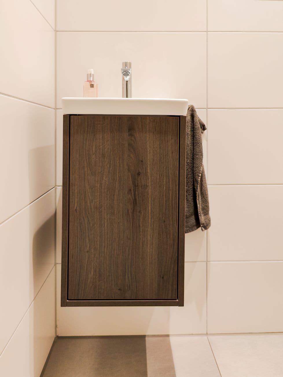 #zwevend #wasbak fonteinkastje toilet
