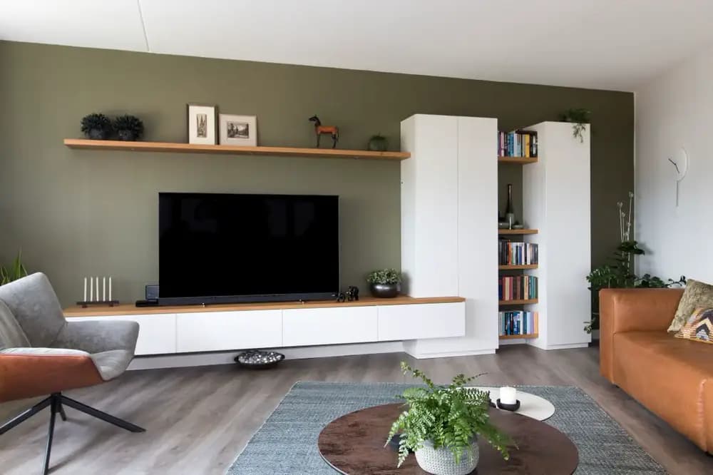 Wandmeubel met tv boekenplanken en dichte delen