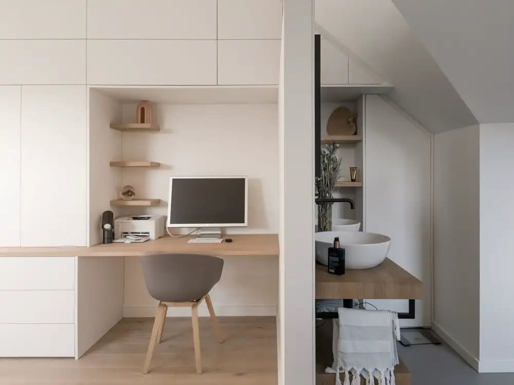 Werkplek op maat - blind bevestigde planken