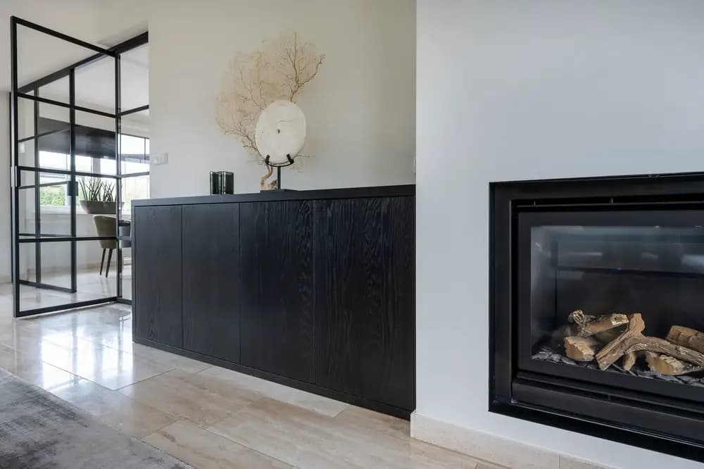 Haardmeubel dressoir in zwart gebeitst eiken