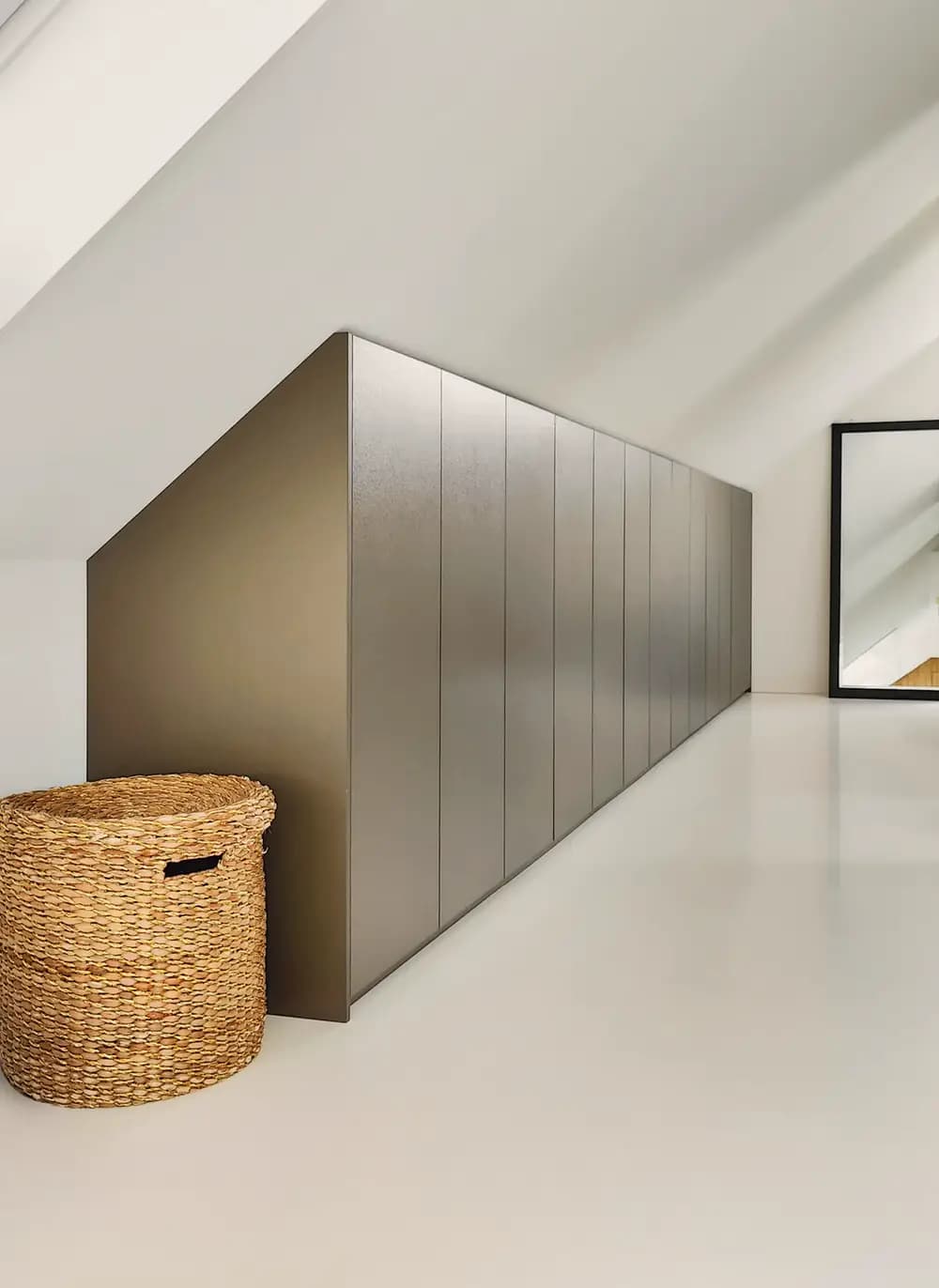 zolderkast onder schuine wand