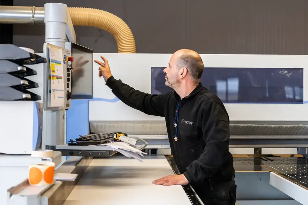 zagen van kast op maat