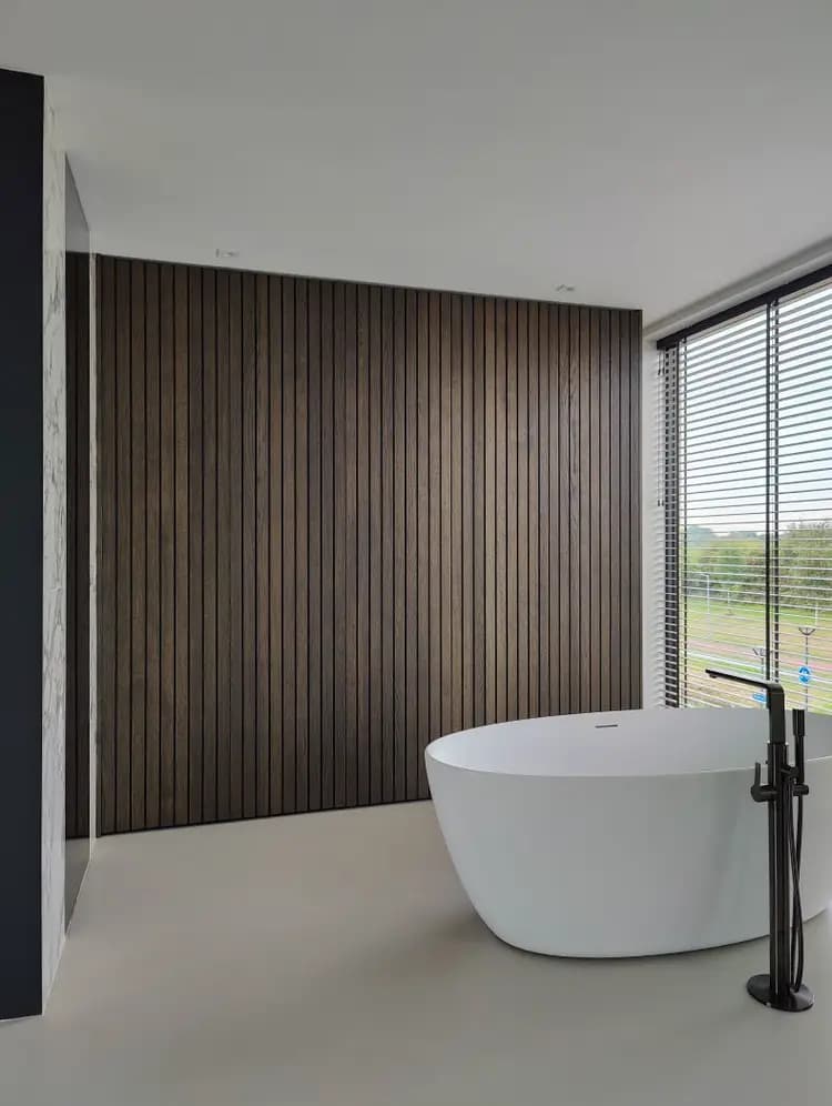 badkamerkast plafondhoge deuren groeven latten