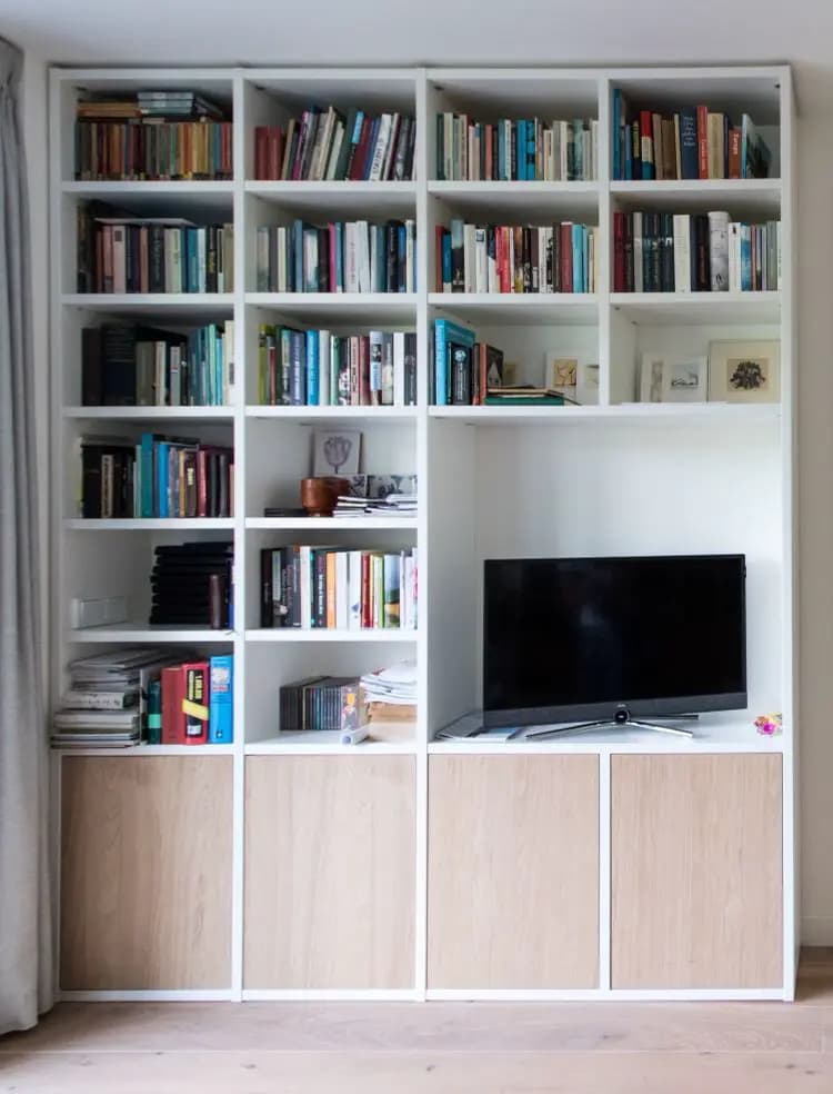 boekenkast met dichte onderkastjes eiken