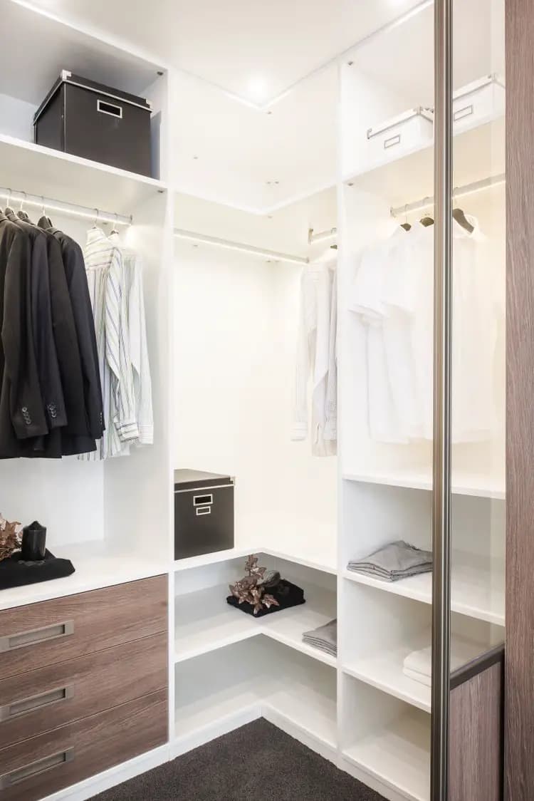 inloopkast met schuifdeuren, ruimte voor hang leg en lades