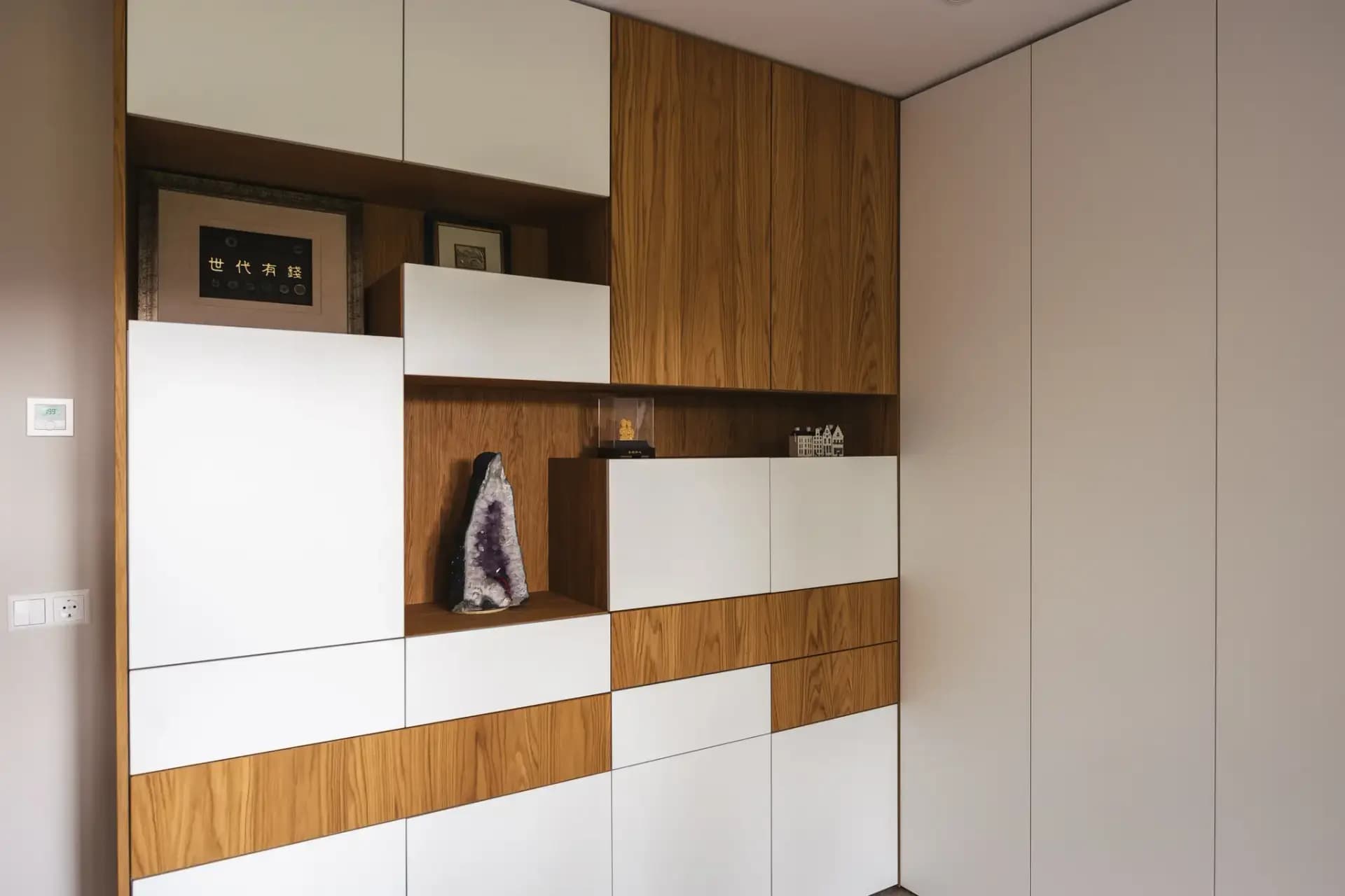 Gecombineerde wandkast en draaideurkast