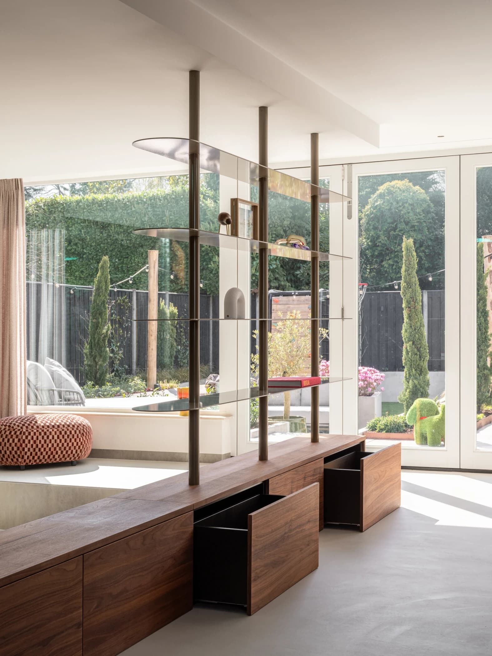 Roomdivider met stalen frame