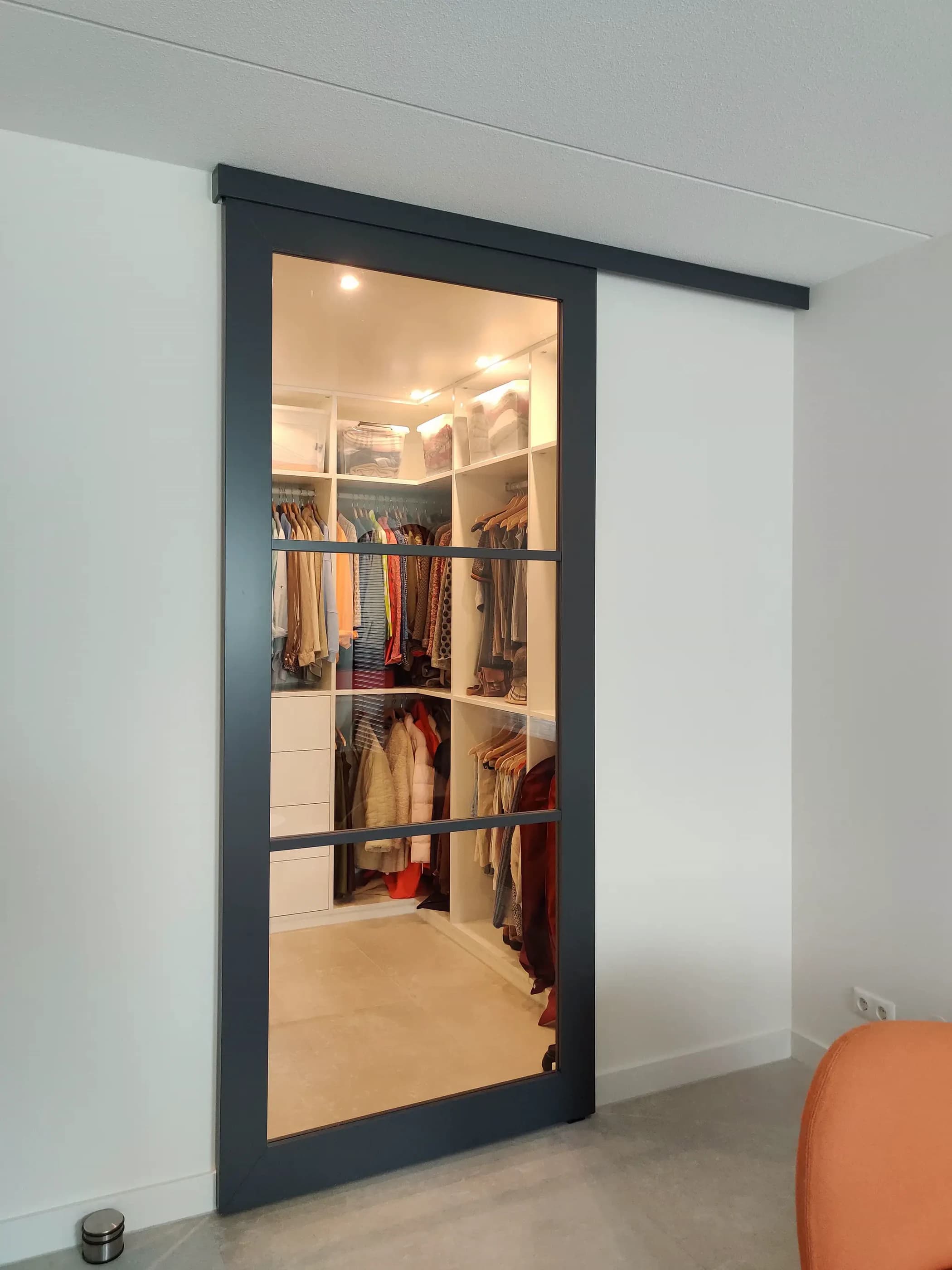 schuifdeur inloopkast 3 verdeling